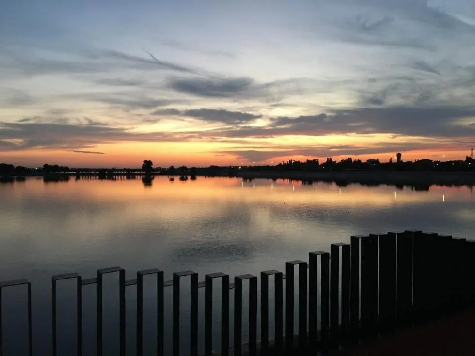 Free Parking & Self Check-In Westside Studio Near The Lake, Lacul Morii, Near Metro Stations Sector 6 Bucureşti