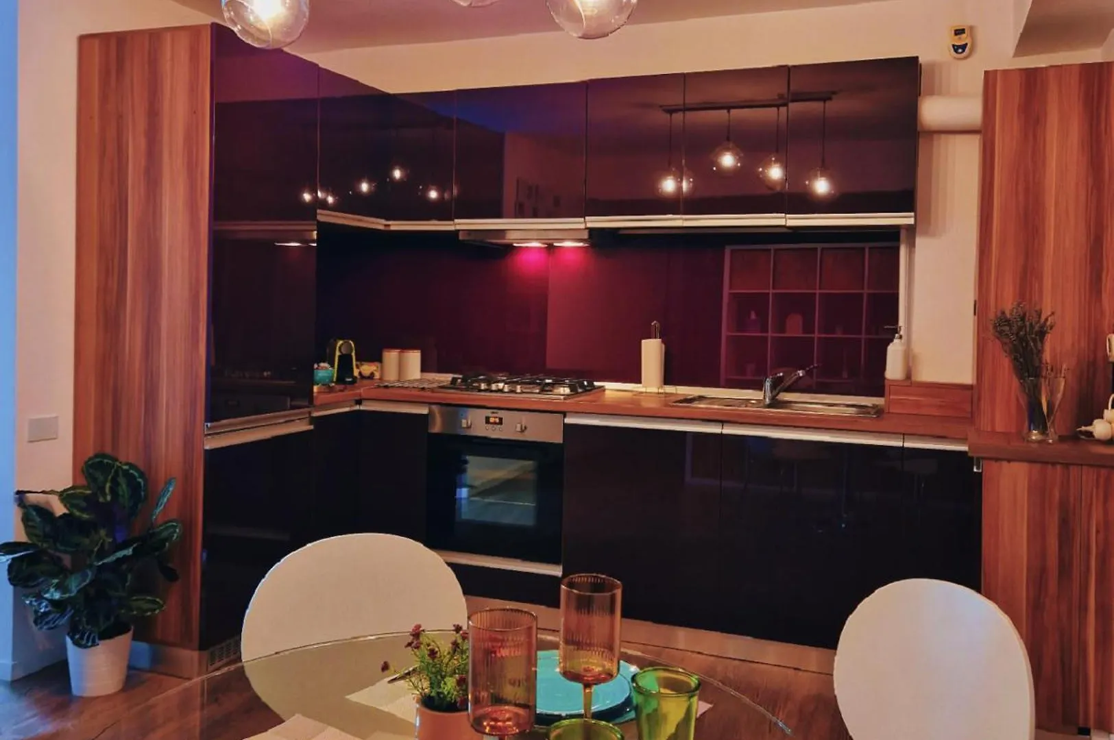 Free Parking & Self Check-In Westside Studio Near The Lake, Lacul Morii, Near Metro Stations Sector 6 Bucureşti
