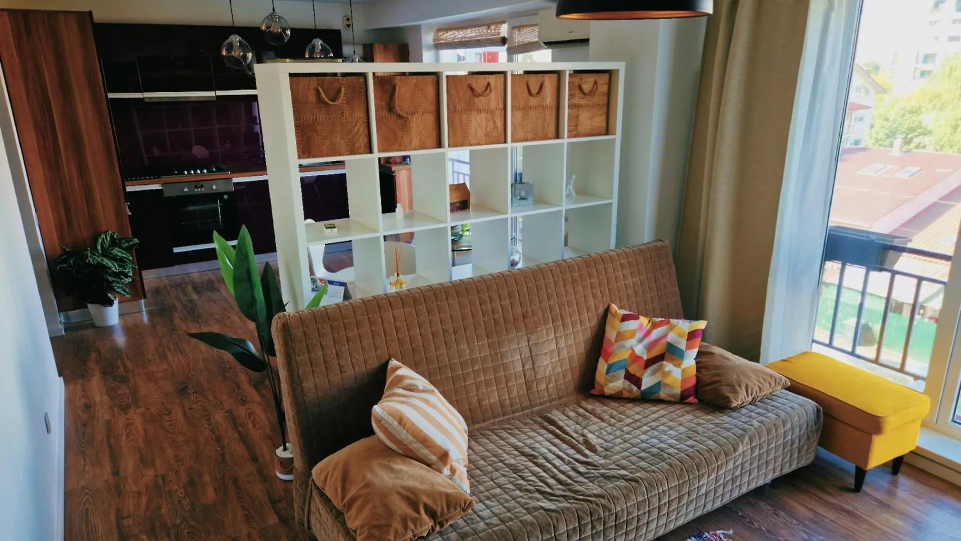 Free Parking & Self Check-In Westside Studio Near The Lake, Lacul Morii, Near Metro Stations Sector 6 Bucureşti