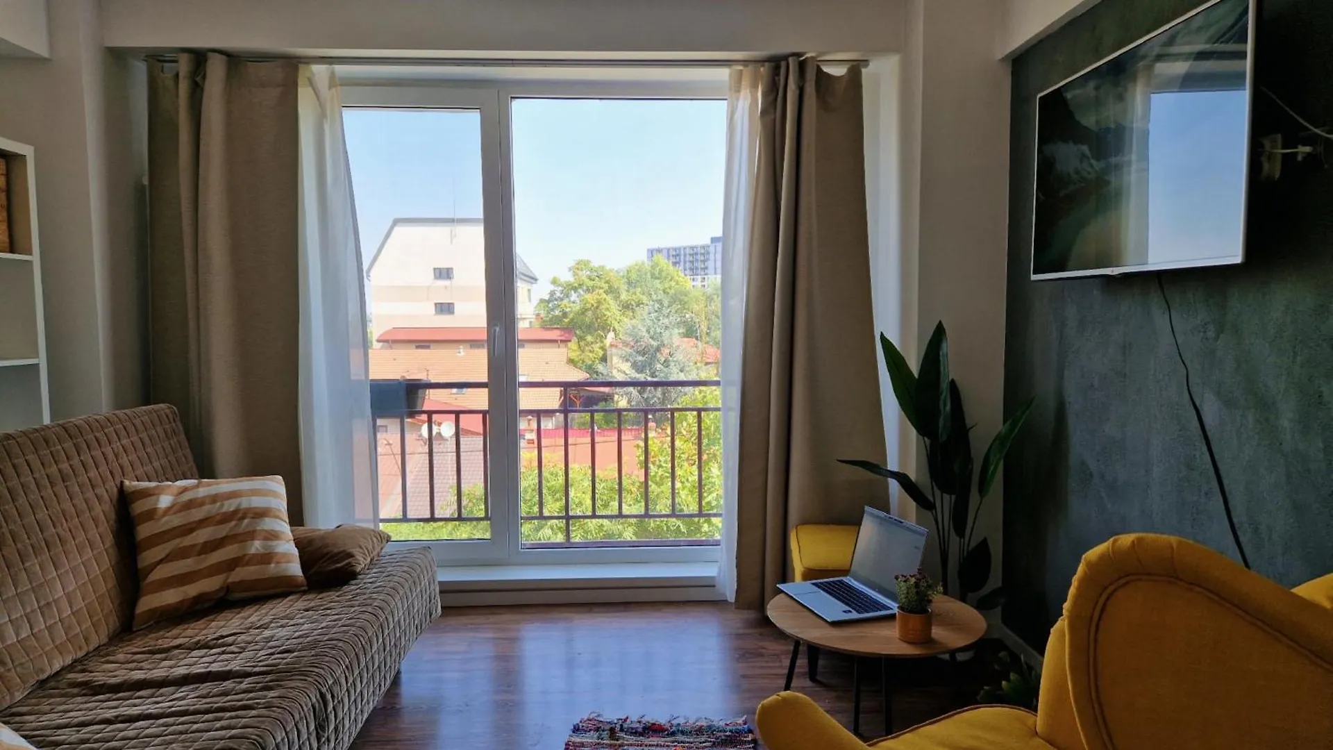 Free Parking & Self Check-In Westside Studio Near The Lake, Lacul Morii, Near Metro Stations Sector 6 Bucureşti România