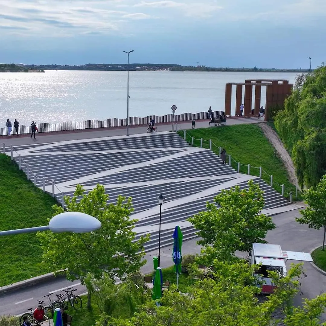 Free Parking & Self Check-In Westside Studio Near The Lake, Lacul Morii, Near Metro Stations Sector 6 Bucureşti 0*,  România